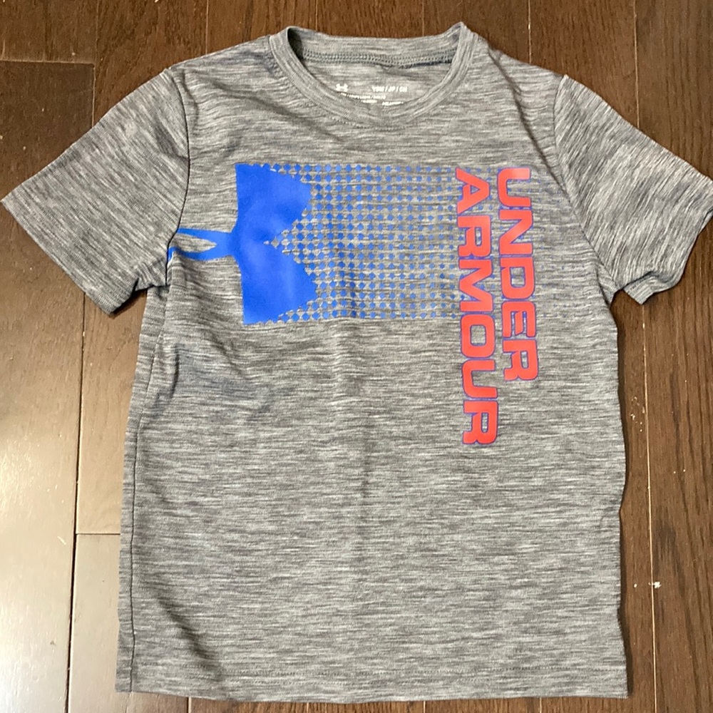 Kids Under Armour short sleeve shirt size Youth Small